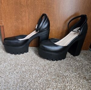 McKoine Mary Jane Platform Heels Chunky Black 8.5-9